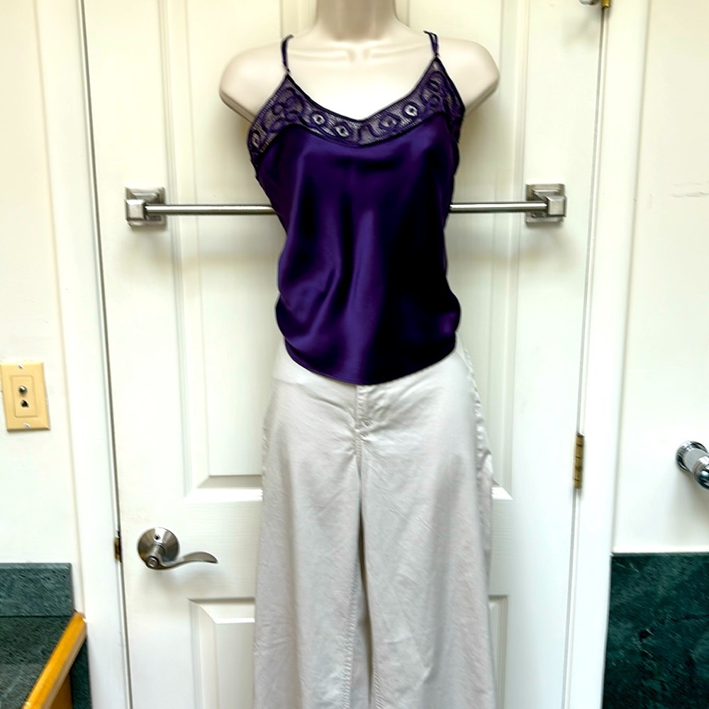 Victoria’s Secret 💯 % silk vintage lace camisole